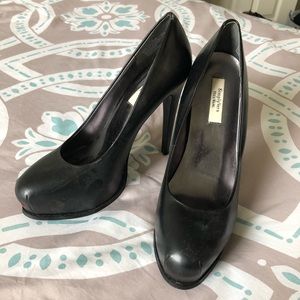 LIKE BRAND NEW VERA WANG HEELS